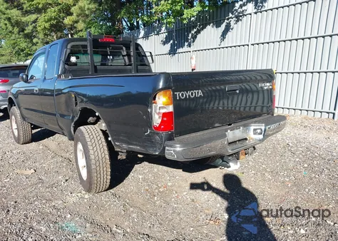 1999 Toyota Tacoma from USA, damaged, VIN 4TAWN72N5XZ528809